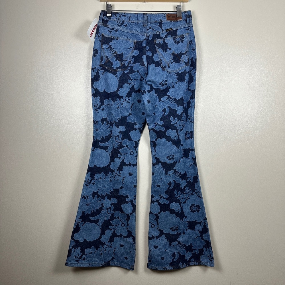 Wrangler Women's 4x32 Fierce Flare Jeans Blue‎ Floral High Rise Hippy 70s NEW - Picture 2 of 9